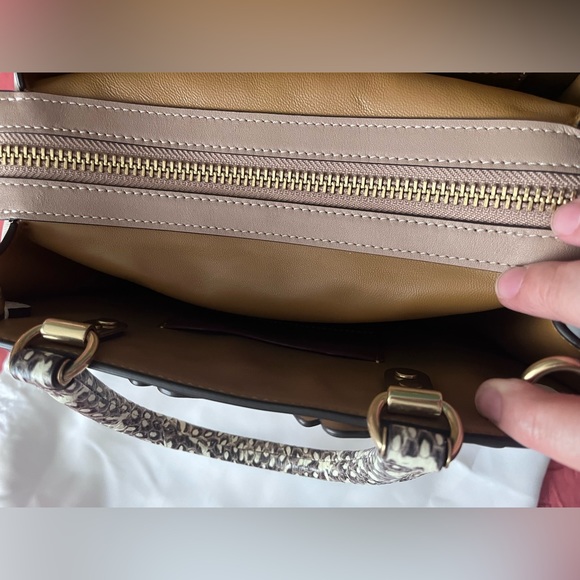 Coach Tea Rose Rogue 25 - Picture 9 of 16